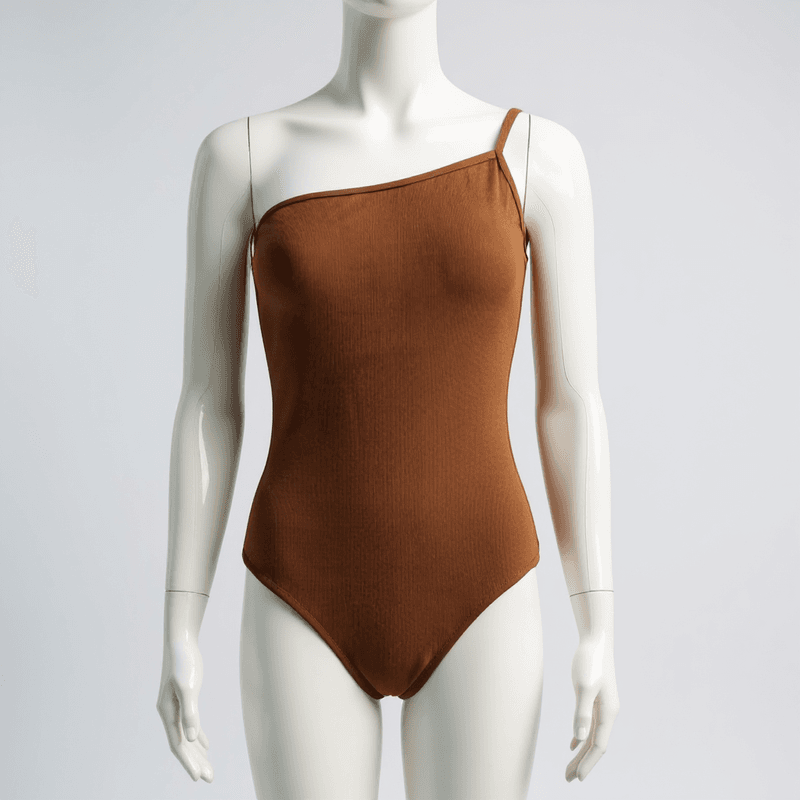 Body de una sola pieza en un elegante tono marrón, perfecto para lucir con estilo en la playa o la p...