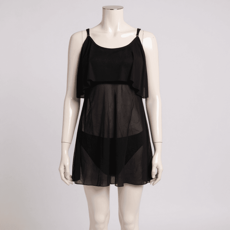 Elegante vestido de playa en color negro, con un diseño de dos capas y tirantes ajustables